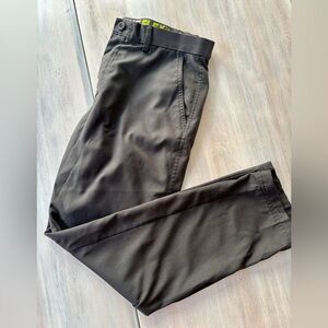 Black Men’s Active Flex Series Pants by Haggar. Size: Medium